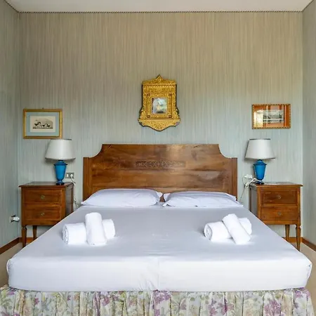 Carate Apartment *