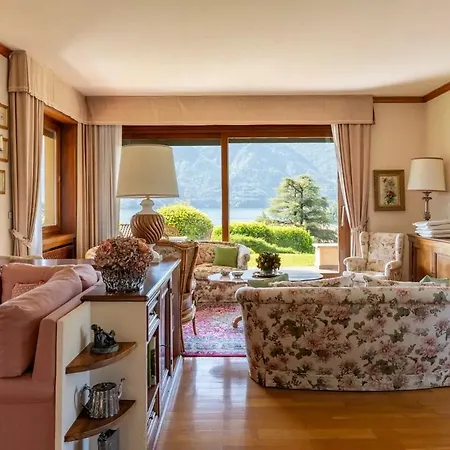 Carate Apartment *