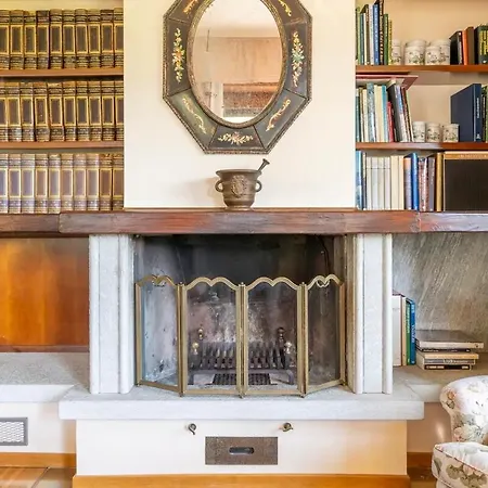 Carate Apartment