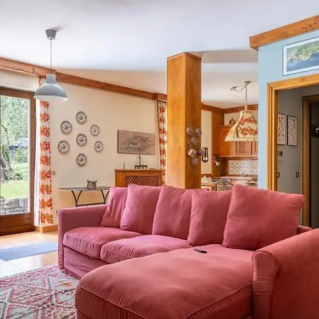 Carate Apartment